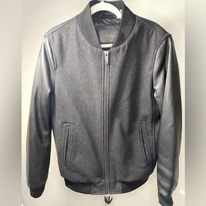 NWOT Men’s Calvin Klein dark gray wool bomber jacket with leather sleeves. Small